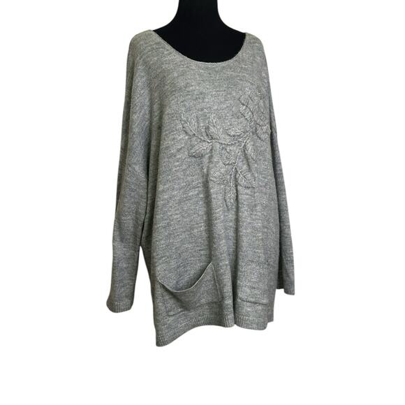 Karen Kane gray long sleeves flower embroidered sweater size Medium - Picture 10 of 11